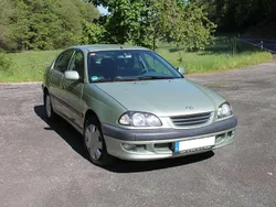 Gebraucht 1999 Toyota Avensis Sol Limousine | 2.500 € (Guter Preis)