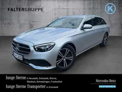 Silber Gebraucht 2024 Mercedes E220 Avantgarde Kombi | 51.500 €