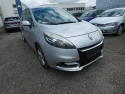 Silber Gebraucht 2012 Renault Scénic III Dynamique Van / Kleinbus | 4.780 € (Superpreis)