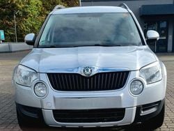 Silber Gebraucht 2011 Skoda Yeti Easy SUV | 4.750 €