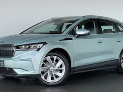 Silber / arctic silber / metallic Gebraucht 2022 Skoda Enyaq iV Loft SUV | 33.950 € (Teuer)