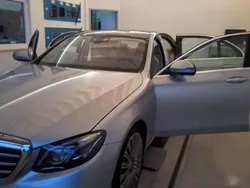 Silber Gebraucht 2016 Mercedes E200 Exclusive Limousine | 29.900 € (Teuer)