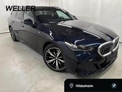 Carbonschwarz (schwarz) Gebraucht 2025 BMW 520 M Sport Kombi | 46.990 € (Superpreis)