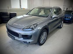 Grau Gebraucht 2017 Porsche Cayenne S Chrono SUV | 29.991 € (Superpreis)