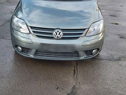 Grün Gebraucht 2008 VW Golf Plus Cross United Van / Kleinbus | 4.800 € (Fairer Preis)