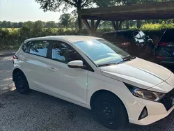 Weiß Gebraucht 2022 Hyundai i20 Kleinwagen | 13.500 € (Fairer Preis)