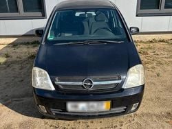 Schwarz Gebraucht 2002 Opel Meriva Van / Kleinbus | 300 € (Superpreis)