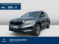 Graphitegrau metallic Gebraucht 2023 Skoda Karoq Style SUV | 29.450 € (Guter Preis)