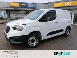 Weiß Gebraucht 2022 Opel Combo Edition Van / Kleinbus | 14.440 € (Guter Preis)