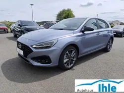 Meta blue Neu 2025 Hyundai i30 Advantage Limousine | 27.990 € (Etwas zu teuer)