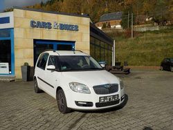 Weiß Gebraucht 2009 Skoda Roomster Plus Edition Van / Kleinbus | 2.990 € (Fairer Preis)