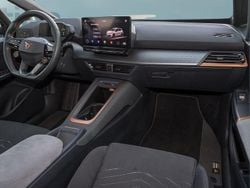 Grau Gebraucht 2023 Cupra Born e-Boost Kleinwagen | 28.249 € (Guter Preis)