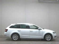 Weiss Gebraucht 2019 Skoda Octavia Style Kombi | 14.980 € (Guter Preis)