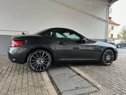 Grau Gebraucht 2020 Mercedes SLC300 AMG Cabrio | 55.300 € (Teuer)