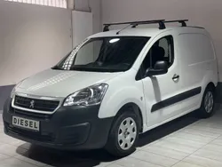 Weiß Gebraucht 2015 Peugeot Partner Comfort Van / Kleinbus | 7.270 € (Fairer Preis)