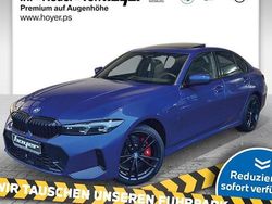 Blau Gebraucht 2024 BMW 330e Comfort Edition Limousine | 64.990 €