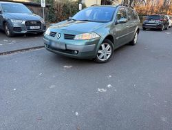 Grün Gebraucht 2004 Renault Mégane GrandTour Kombi | 2.250 €