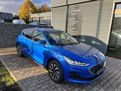 Blau Gebraucht 2023 Ford Focus Titanium Limousine | 21.250 € (Fairer Preis)