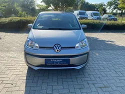 Silber Gebraucht 2018 VW up! move up! Kleinwagen | 5.390 € (Fairer Preis)
