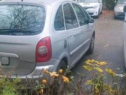 Silber Gebraucht 2003 Citroën Xsara Picasso Van / Kleinbus | 900 € (Fairer Preis)