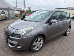 Grau Gebraucht 2010 Renault Scénic III Dynamique Van / Kleinbus | 2.990 € (Fairer Preis)