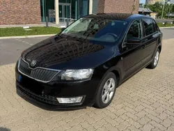 Schwarz Gebraucht 2014 Skoda Rapid Kombi | 10.499 € (Teuer)