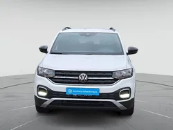 Pure white Gebraucht 2021 VW T-Cross Active SUV | 21.270 € (Fairer Preis)