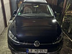 Schwarz Gebraucht 2018 VW Golf VII Sound Kombi | 11.200 € (Guter Preis)