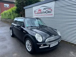 Schwarz Gebraucht 2004 Mini ONE Kleinwagen | 2.599 € (Etwas zu teuer)