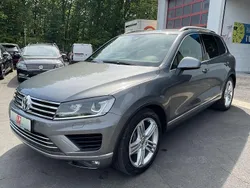 Grau Gebraucht 2016 VW Touareg Exclusive SUV | 27.900 € (Fairer Preis)