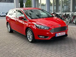 Race red Gebraucht 2017 Ford Focus Titanium Kombi | 8.900 € (Fairer Preis)