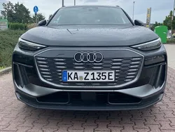 Grau Neu 2025 Audi Q6 e-tron Edition .1 SUV | 82.500 € (Fairer Preis)