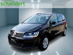 Deep black perleffekt Gebraucht 2019 VW Sharan Comfortline Van / Kleinbus | 27.850 € (Fairer Preis)