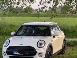 Weiß Gebraucht 2018 Mini ONE Kleinwagen | 15.600 € (Fairer Preis)