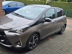 Braun Gebraucht 2020 Toyota Yaris Style Limousine | 16.500 € (Fairer Preis)