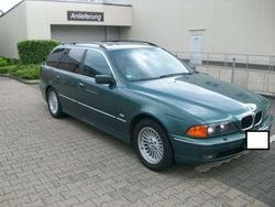Grün Gebraucht 1997 BMW 528 Kombi | 8.000 €