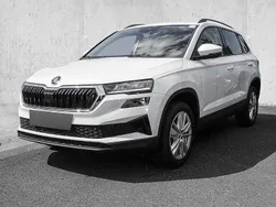 Moonweiß perleffekt Gebraucht 2024 Skoda Karoq Elegance SUV | 32.990 € (Fairer Preis)