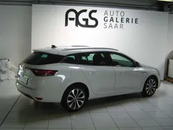 Gletscherweiss Gebraucht 2024 Renault Mégane GrandTour Techno Kombi | 21.999 € (Fairer Preis)