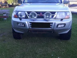Silber metallic Gebraucht 2001 Mitsubishi Pajero Elegance SUV | 5.000 € (Guter Preis)