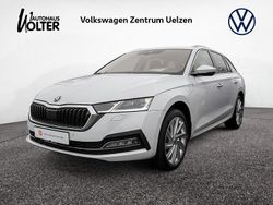 Weiß Gebraucht 2023 Skoda Octavia Style Kombi | 30.870 € (Teuer)