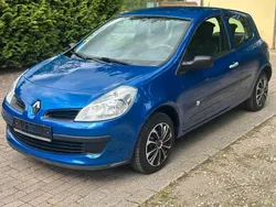 Blau Gebraucht 2009 Renault Clio III Limousine | 2.599 € (Guter Preis)
