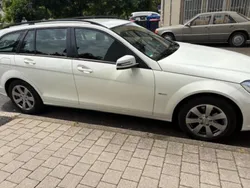 Weiß Gebraucht 2011 Mercedes 220 Kombi | 5.190 €