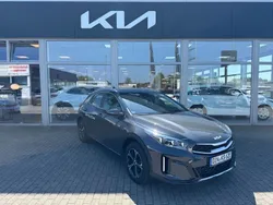 Grau Gebraucht 2024 Kia XCeed Spirit SUV | 27.990 € (Fairer Preis)