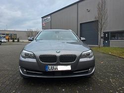 Grau Gebraucht 2011 BMW 530 Sport Line Kombi | 8.500 € (Guter Preis)
