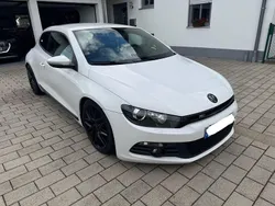 Weiß Gebraucht 2011 VW Scirocco R-line Coupé | 7.900 € (Fairer Preis)