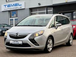 Silber Gebraucht 2011 Opel Zafira Tourer Van / Kleinbus | 5.950 € (Fairer Preis)