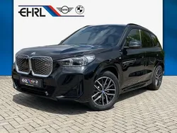Schwarz Neu 2025 BMW iX1 M Sport SUV | 68.780 €