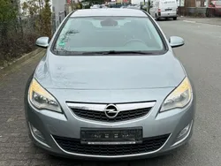 Grau Gebraucht 2010 Opel Astra Limousine | 3.499 € (Guter Preis)