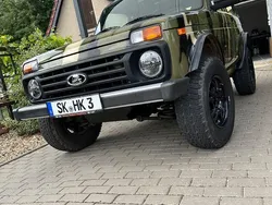 Grün Gebraucht 2018 Lada Urban SUV | 11.000 € (Guter Preis)