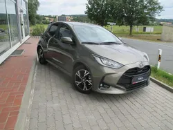 Manganebronce Neu 2024 Toyota Yaris Hybrid Team Kleinwagen | 24.880 € (Fairer Preis)